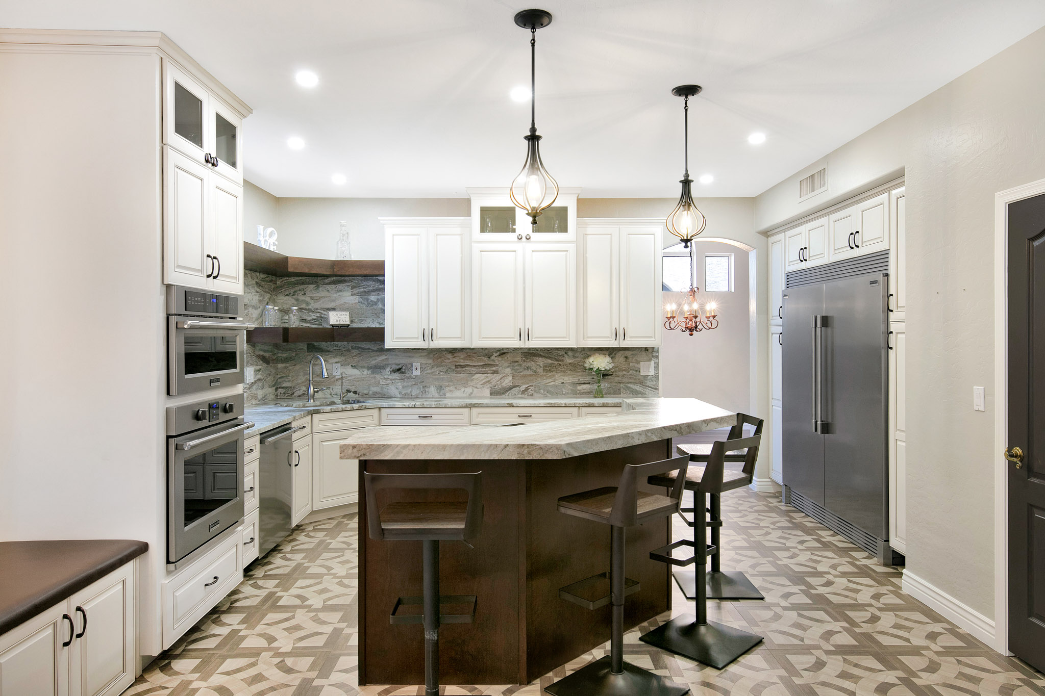 Phoenix Valley kitchen remodel featuring Sollid cabinetry installed by Maverick Kitchens